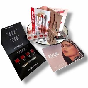 9 Luxury Lip Stick Discovery Kit YSL Rabanne Westman Atelier Dior
Blister Pack